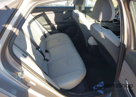 2024 Hyundai Elantra Limited z USA, uszkodzony, nr VIN KMHLP4DG2RU777871